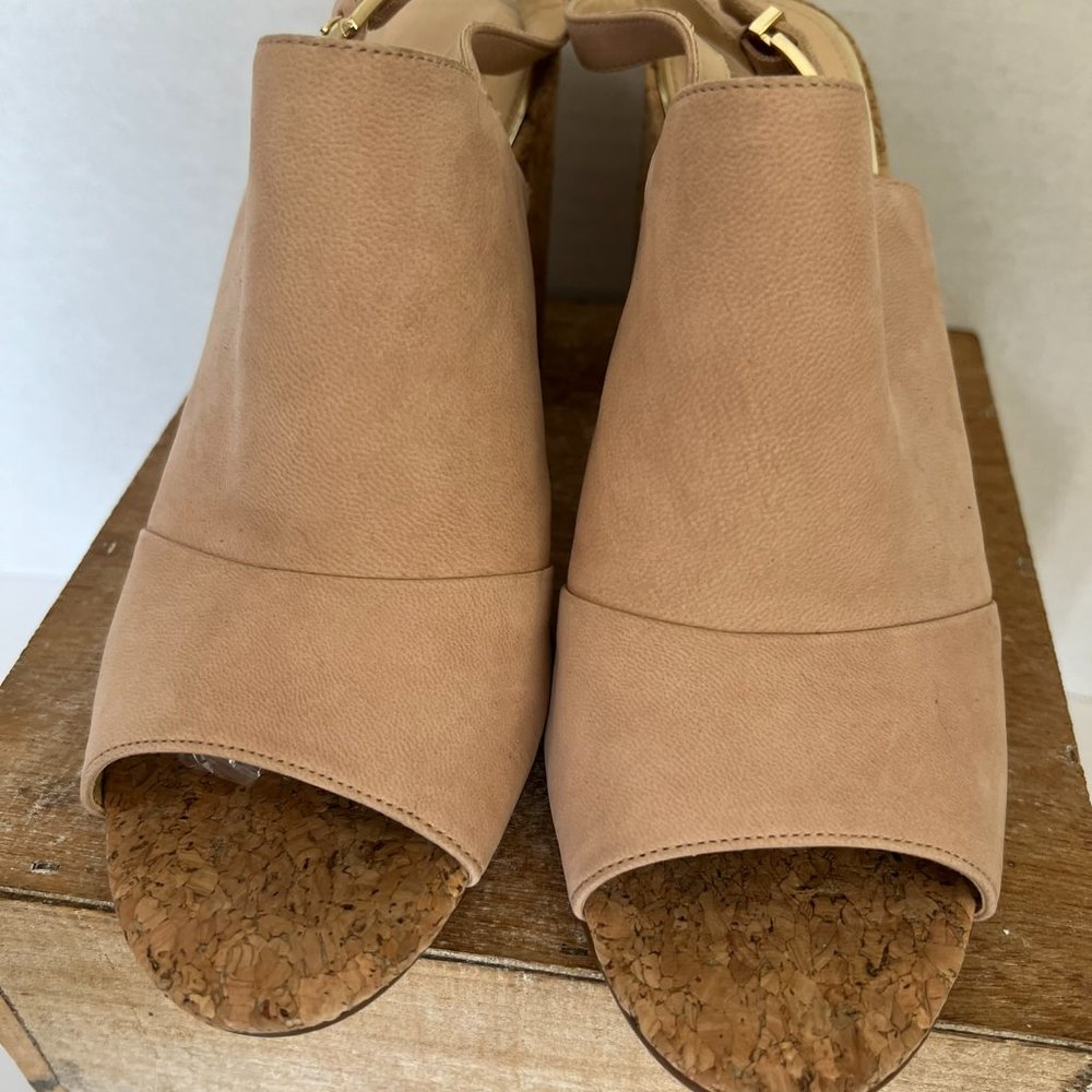 Jessica Simpson Beige Slingbacks
